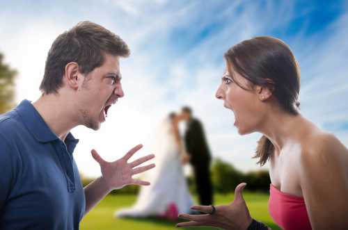 Совсем иначе рассматриваются дела, когда между супругами имеются спорные моменты, касающиеся совместно нажитого имущества, алиментов на детей или второго нетрудоспособного супруга